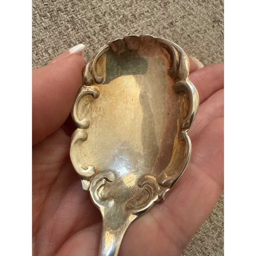 Antique Wm Rogers & Sons Silverplate Shell Spoon Victorian Ornate Sugar Spoon‎